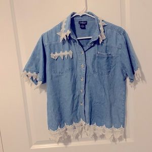 Chic lace and denim shirt